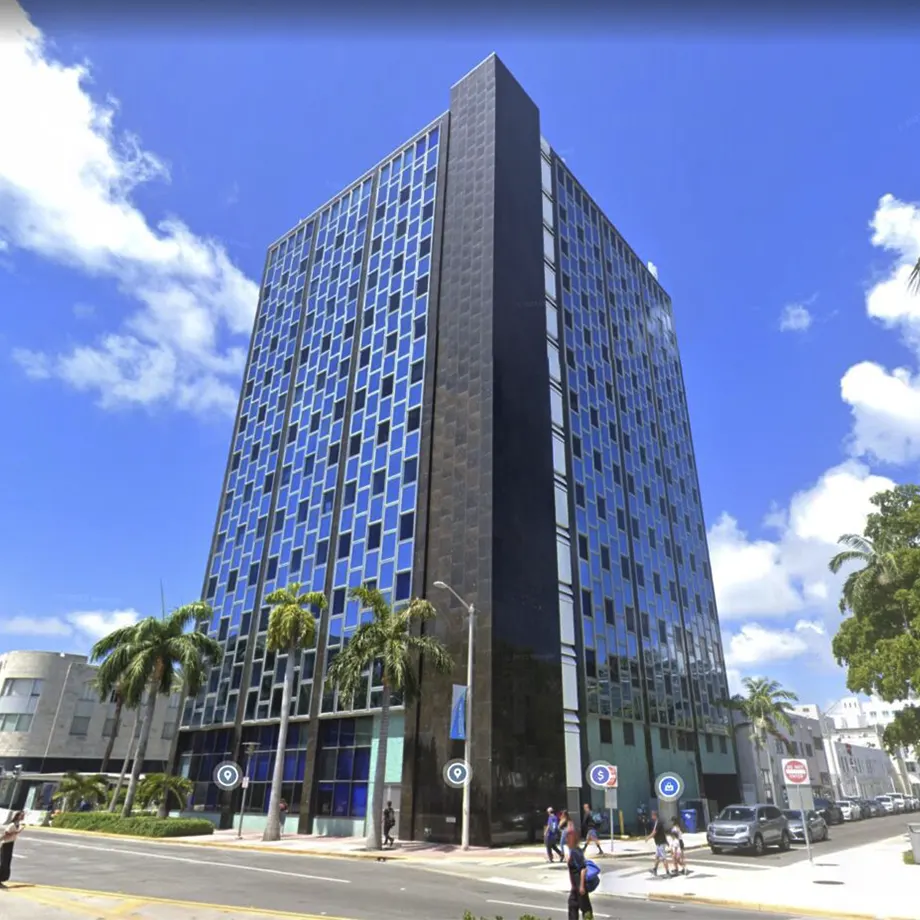 Oficina de KONVVER en 407 Lincoln Road, Miami Beach